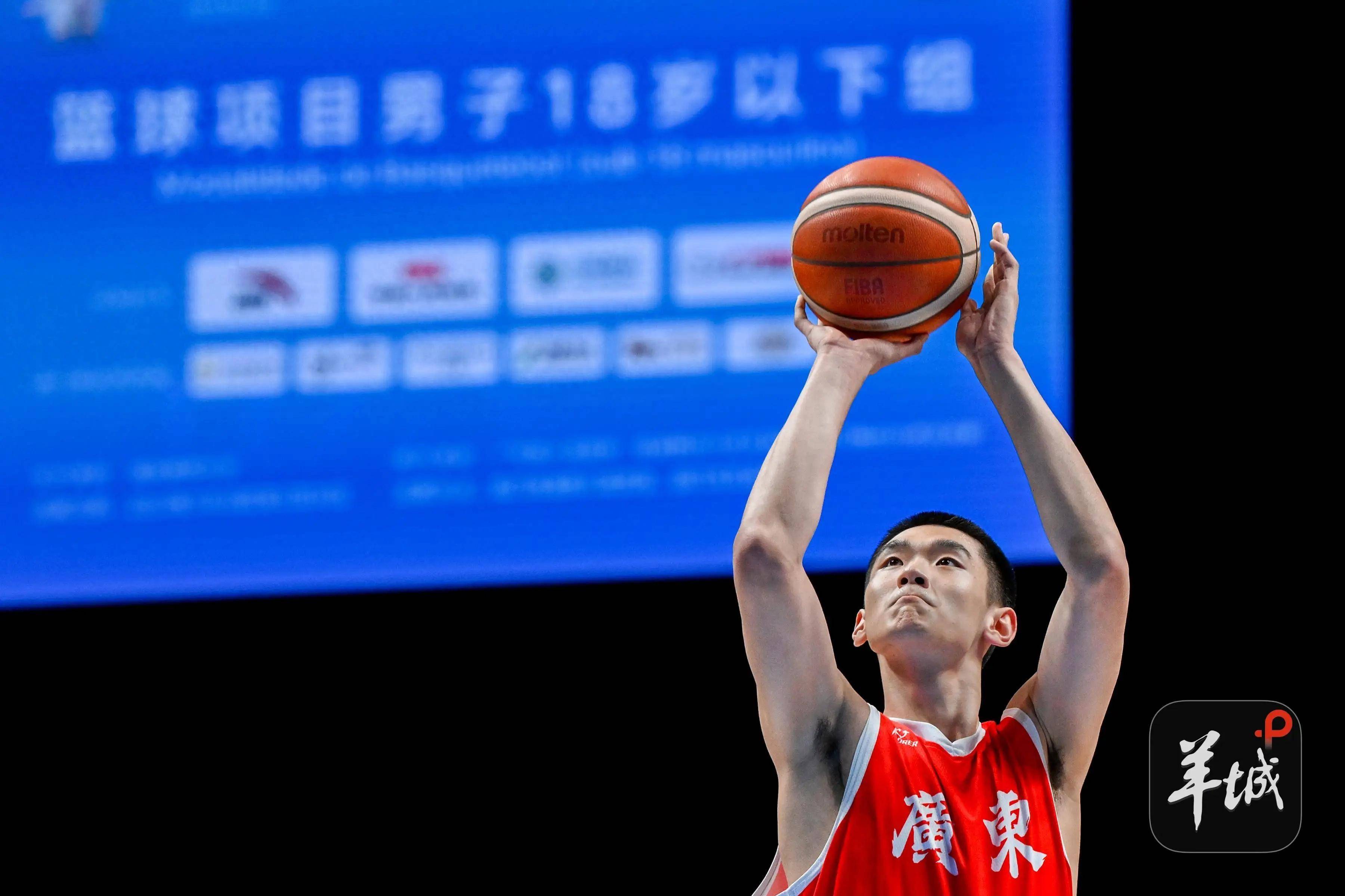 56式太极剑完整示范 56式太极剑完整示范